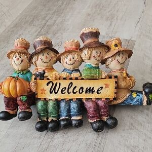 SHELF SITTER Scarecrow Welcome Sign